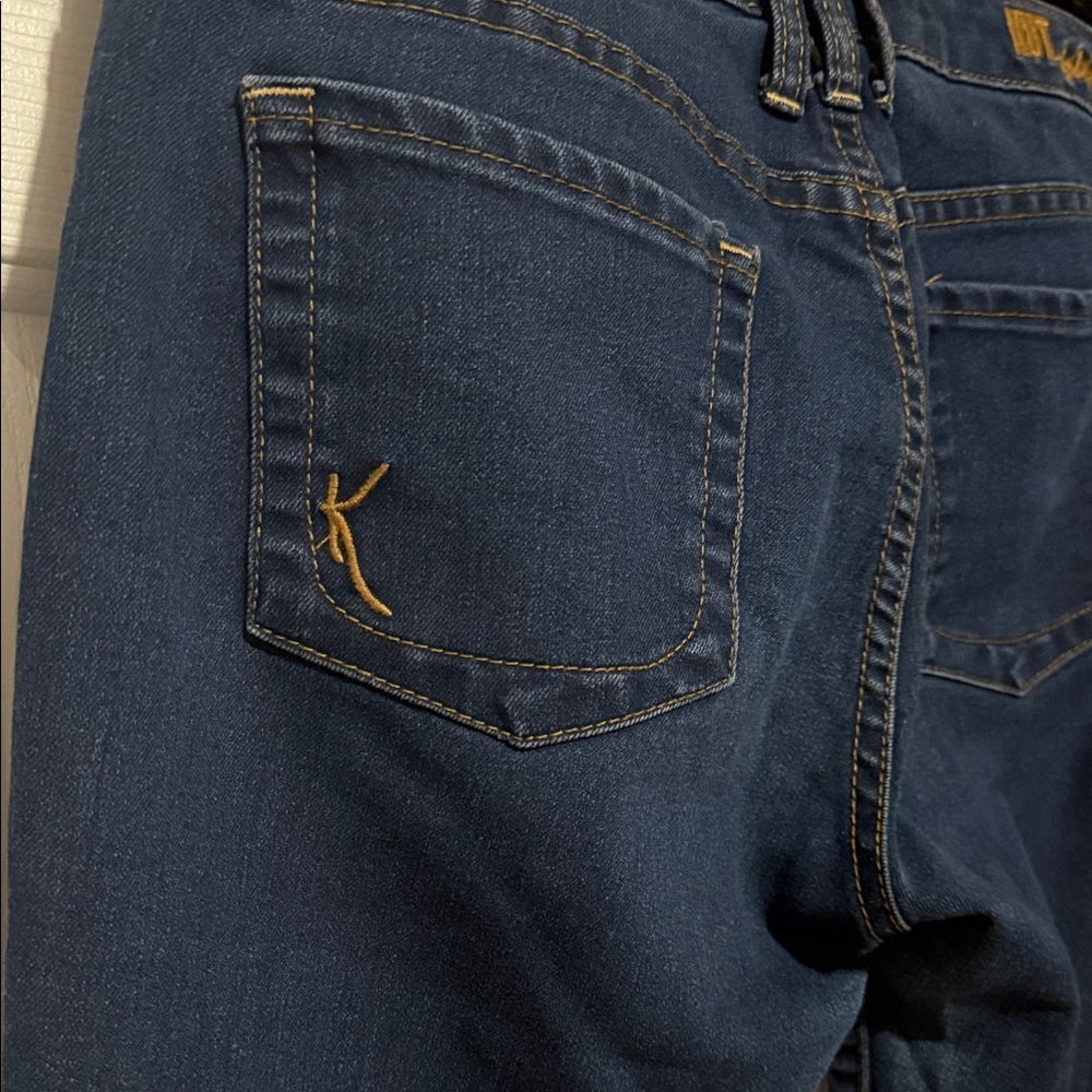 👖 **KUT from the Kloth Women’s Size 6 TLI Cut Jeans – Dark Wash** 👖 - Picture 6 of 13